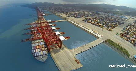 宁波国际物流发挥其重要作用，为经济繁荣作出更大的贡献